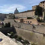 דירה Vatican Garden *